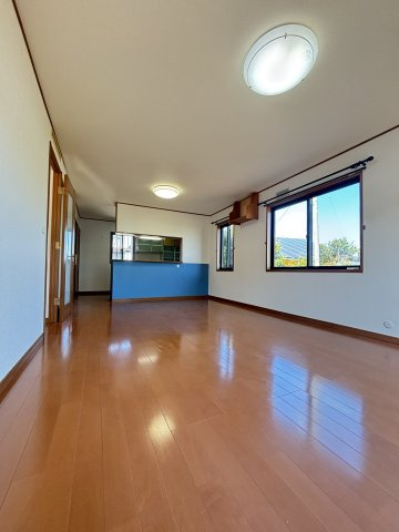 久留米市田主丸町森部の一戸建ての居間・リビング