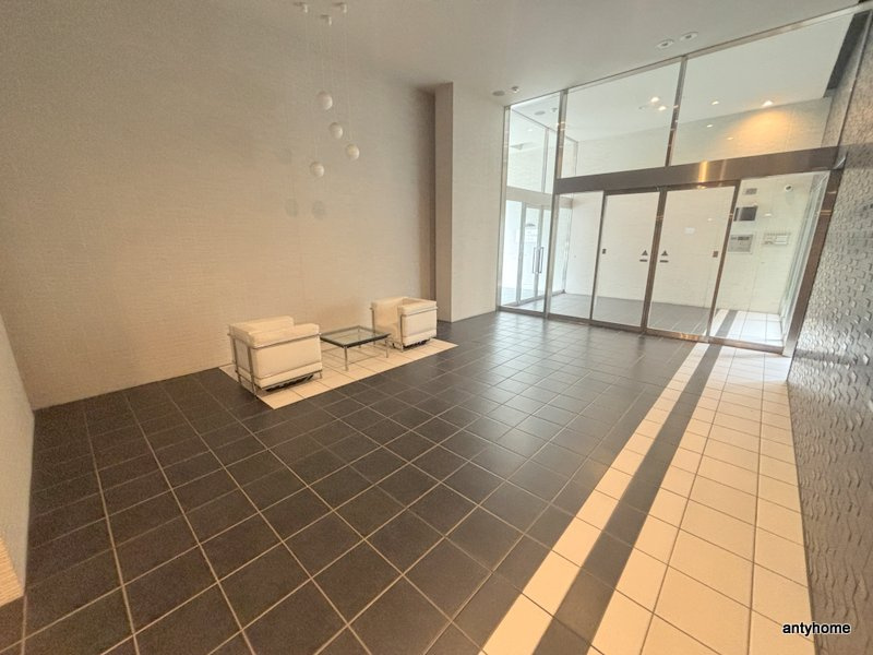 エスリード大手前　仲介手数料無料のロビー