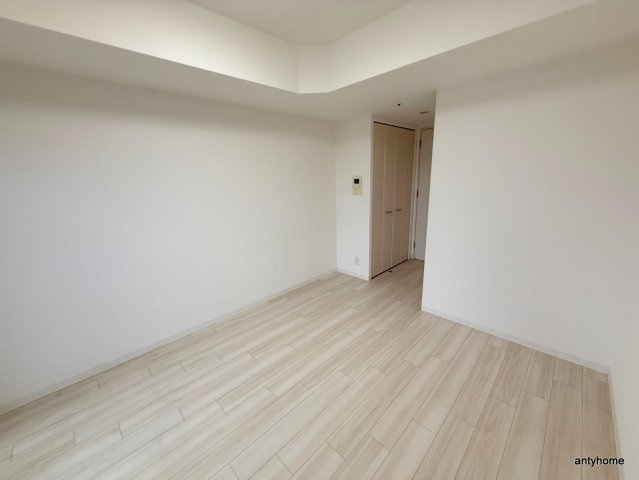 エスリード大手前　仲介手数料無料の居間・リビング