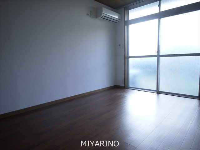 コーポ伊藤の居間・リビング