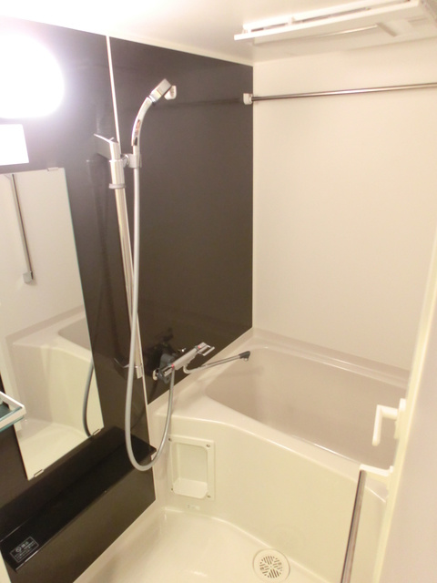 スカイコート上野稲荷町の浴室