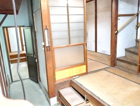 城東商店街店舗付き住宅の内装