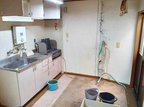 城東商店街店舗付き住宅の内装