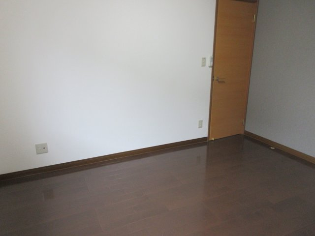 サペリの洋室