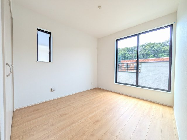 八王子市　弐分方町　新築一戸建て　１０期の子供部屋|～2階バルコニーに面している5.25帖の洋室です～