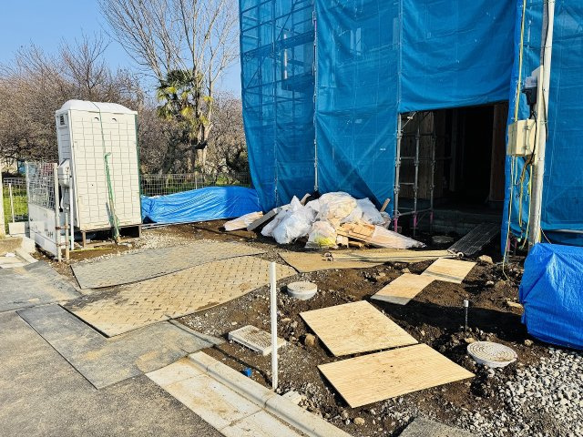 八王子市　弐分方町　新築一戸建て　１０期の駐車場|～並列2台駐車可能カースペース～