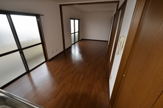 床色が落ち着いた色合いで綺麗です♪