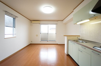 【居間・リビング】 | コンコルド | ※同タイプの写真になります。（中部屋は小窓無し）