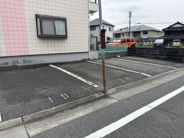 ローレルハイツⅠの駐車場