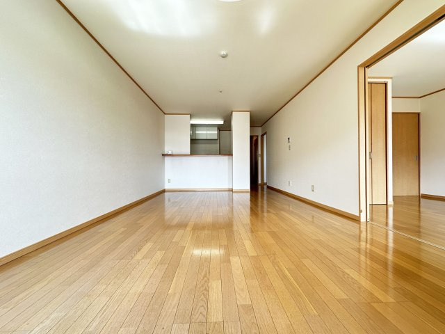 ヴュー鏡川の居間・リビング