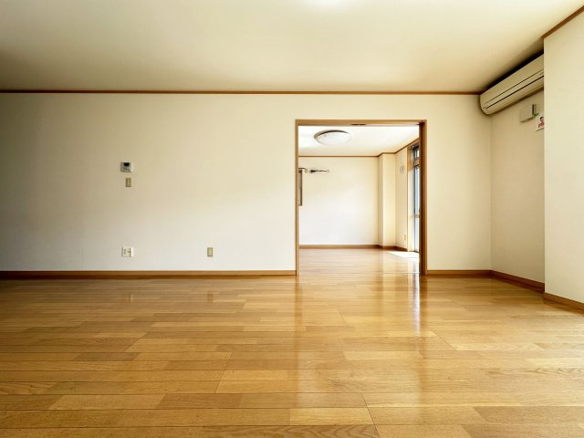 ヴュー鏡川の居間・リビング