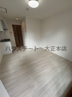 【居間・リビング】 | メビウス難波WESTレジデンス 仲介手数料無料