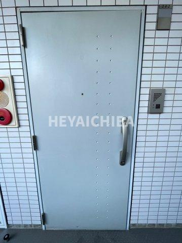 フィオリーシェ東浅草の玄関
