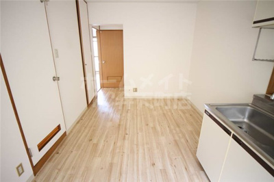 【居間・リビング】 | ハイツ明光 | おしゃれな居間です