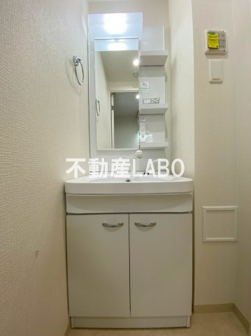 Vita弁天町の洗面所