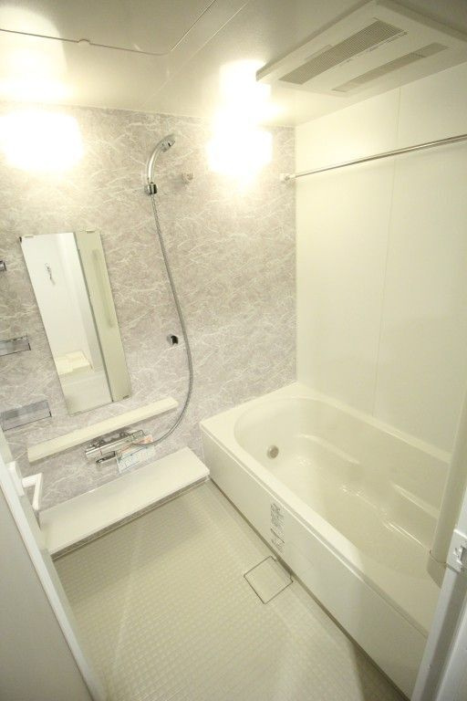 ヴィオラコートの浴室