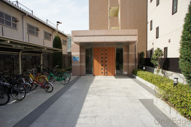 ONE ROOF FLAT TENJINBASHIのエントランス
