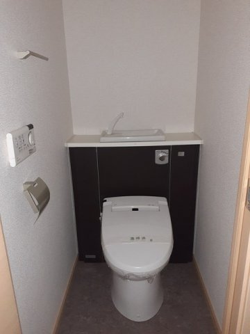 ＪＯＹＯＵＳ　ＬＩＦＥのトイレ|清潔感のあるトイレです