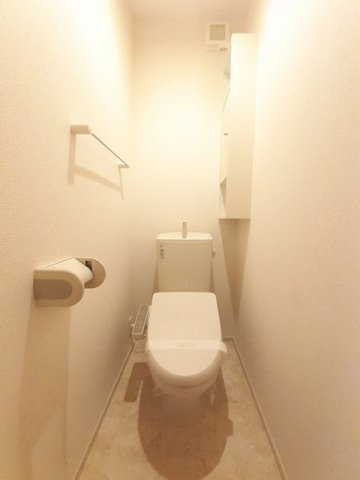 グラン・シャリオⅠのトイレ|落ち着いたトイレです