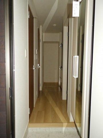 コンテⅢ　祇園の玄関|落ち着いた玄関です