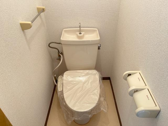 コンフォール東野Ⅱ番館のトイレ|シャワー付トイレ