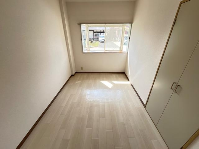 コンフォール東野Ⅱ番館の内装|洋室