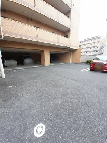 ワンダフルパレスＮＩの駐車場|カースペースがあります