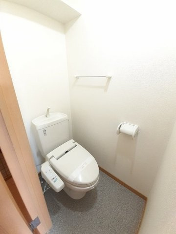 ワンダフルパレスＮＩのトイレ|清潔感のあるトイレです