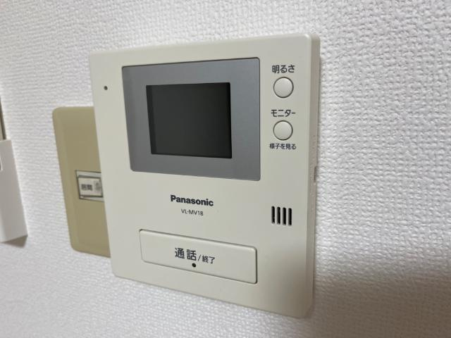ロイヤルタムラひまわり館の内装|カメラ付インターホン