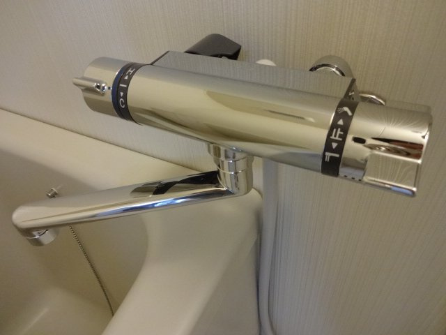 ロイヤルタムラひまわり館の浴室|サーモスタット