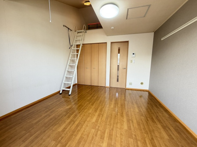 【居間・リビング】 | セジュール桜馬場 | 洋室8帖