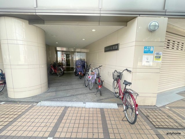 リヴィエール川西　仲介手数料無料のエントランス