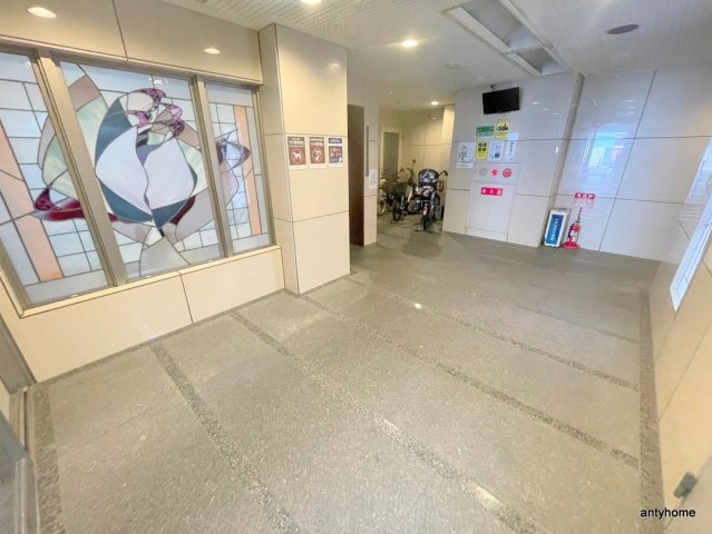 リヴィエール川西　仲介手数料無料のロビー