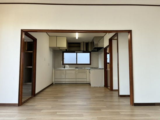 北見市柏陽町５５７番地１２９　地下１階付２階建 中古売家のキッチン
