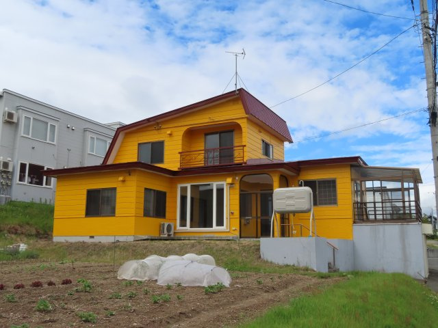 北見市柏陽町５５７番地１２９　地下１階付２階建 中古売家