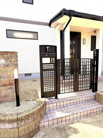 【玄関】 | 三重郡菰野町大字福村　4SLDK