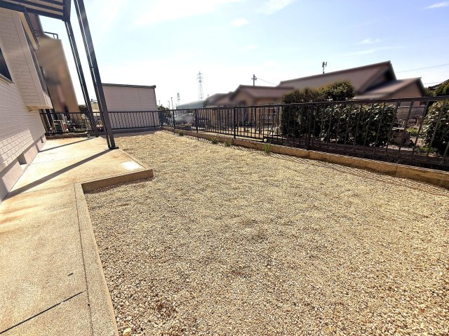 【庭】 | 三重郡菰野町大字福村　4SLDK