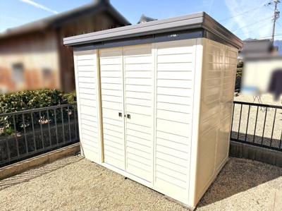 【収納】 | 三重郡菰野町大字福村　4SLDK | 便利な物置あり