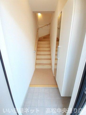 【玄関】 | アスランリバーウエストＡ