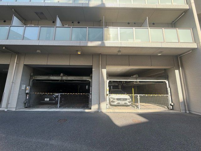 エスティメゾン押上の駐車場