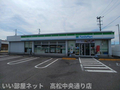 【周辺】 | アースＣ | ファミリーマート高松川部店さんまで1100m