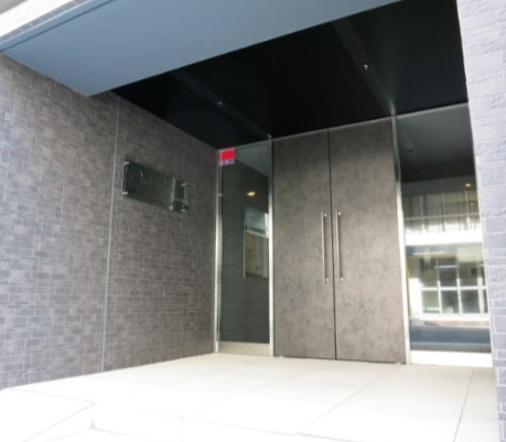 ディアレイシャス浅草のエントランス