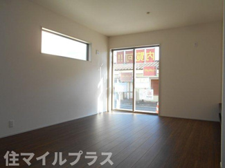 【居間・リビング】 | 郡山市亀田2丁目新築一戸建て3棟 | こちらの居間で趣味の時間をお楽しみください