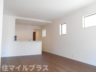 【居間・リビング】 | 郡山市亀田2丁目新築一戸建て3棟 | 使いやすい居間です