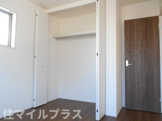 【洋室】 | 郡山市亀田2丁目新築一戸建て3棟 | 個人の部屋や寝室として使える洋室です