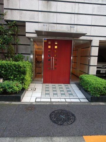 グリーチネ元町のエントランス
