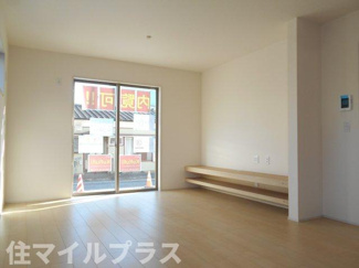 【居間・リビング】 | 郡山市亀田2丁目新築一戸建て3棟 | ゆったりとしたリビングです