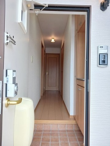 アレグリアＡの玄関