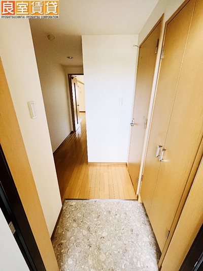 【玄関】 | モラリエ金山