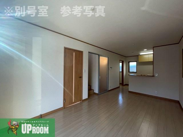 河合様戸建賃貸住宅の居間・リビング